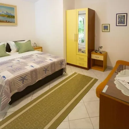 Apartment Marica I Ivo 1